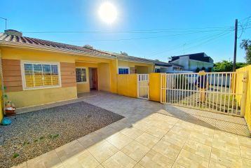 Casa com 2 Quartos próximo do centro de Matinhos - Ref.: 476